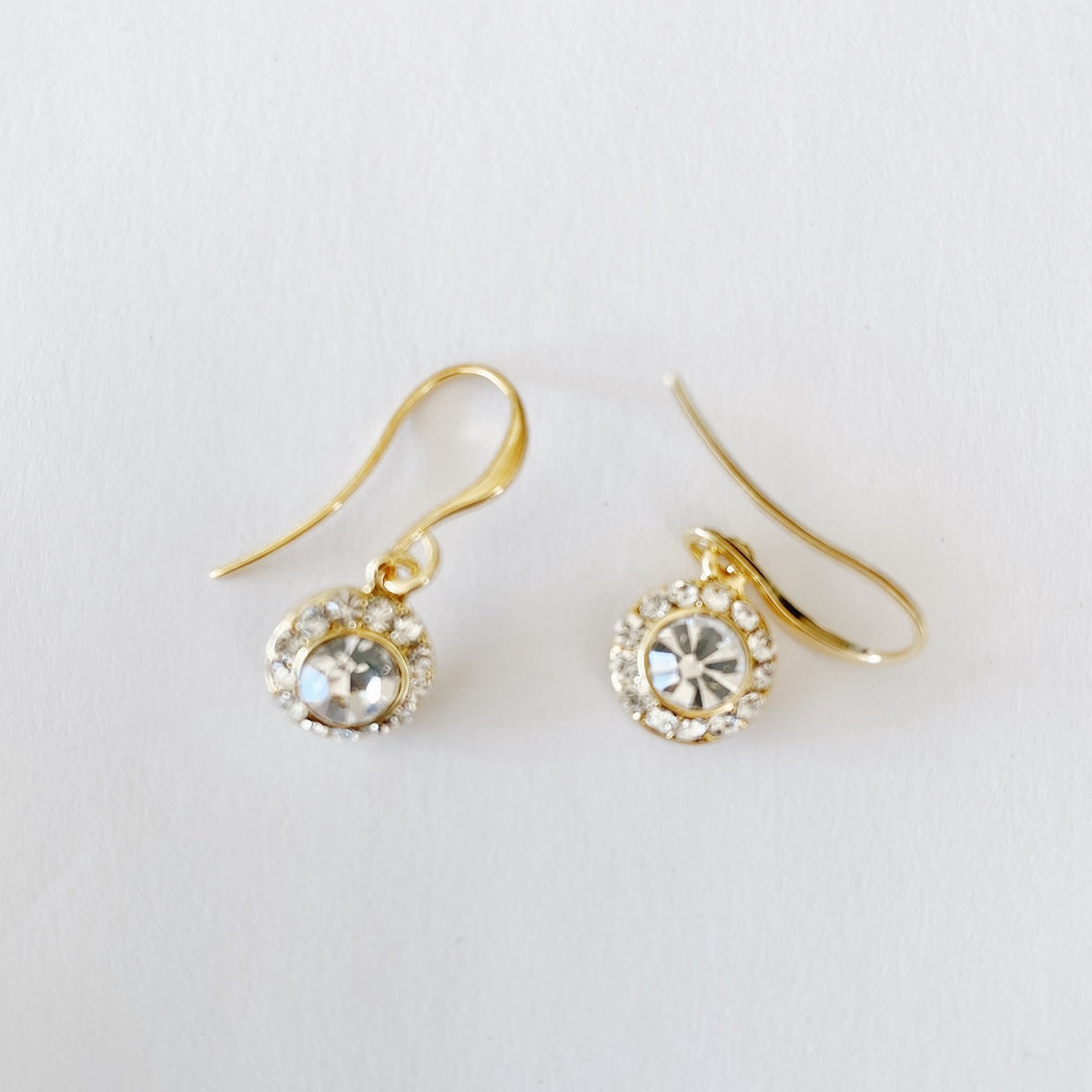 Boucles d'oreilles créoles torsadées en or 18 carats — Public Jewellery