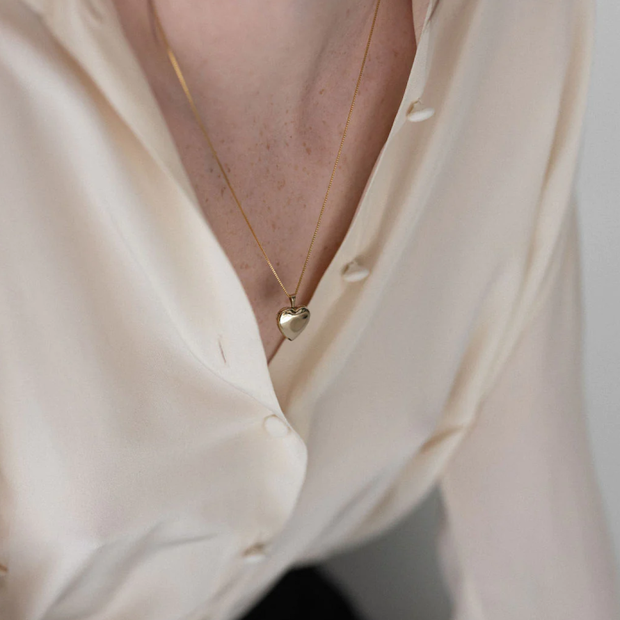 Classic Gold Heart Locket Necklace — Lisbeth