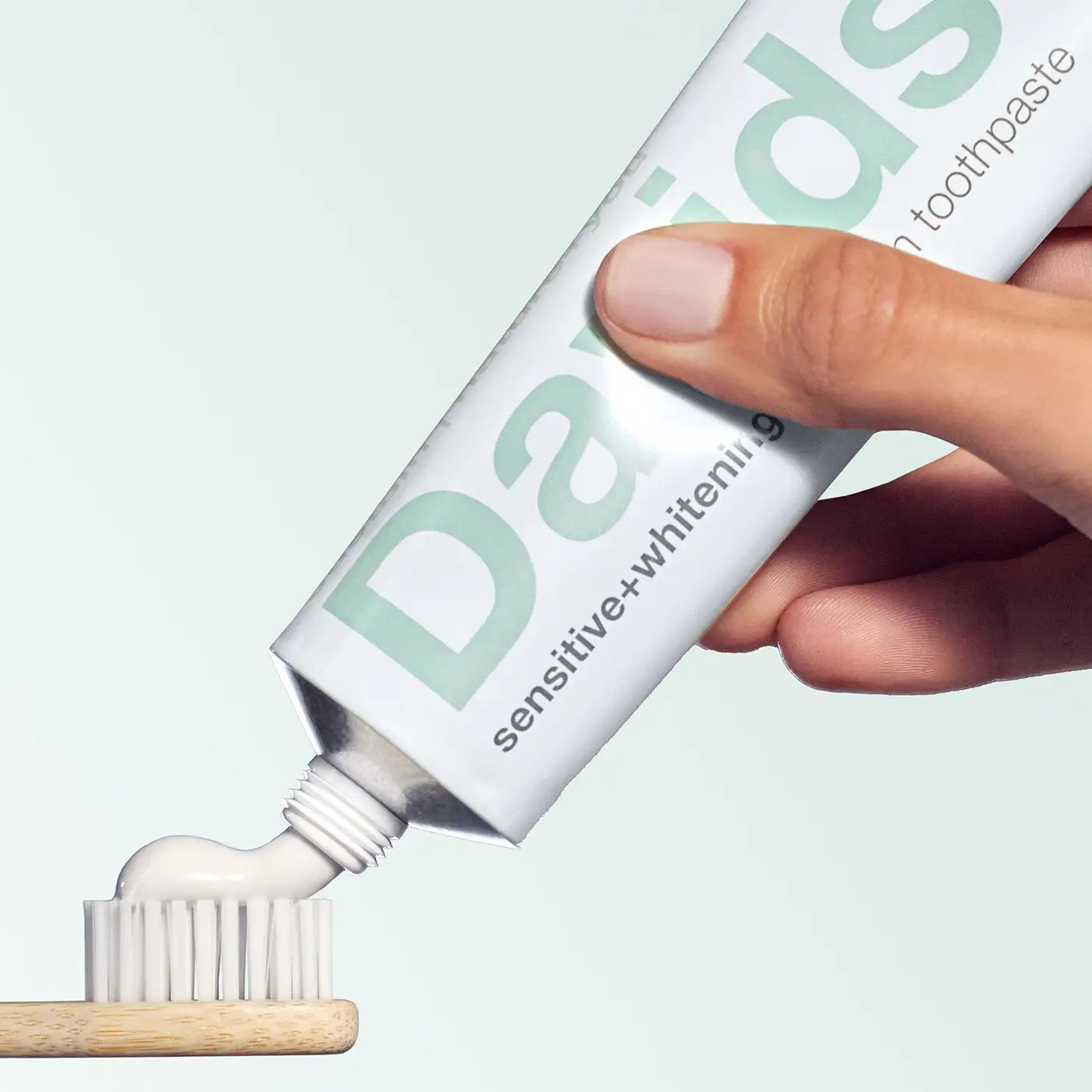 Dentifrice Davids Sensitive+Whitening Nano-Hydroxyapatite Premium | Menthe poivrée, format voyage