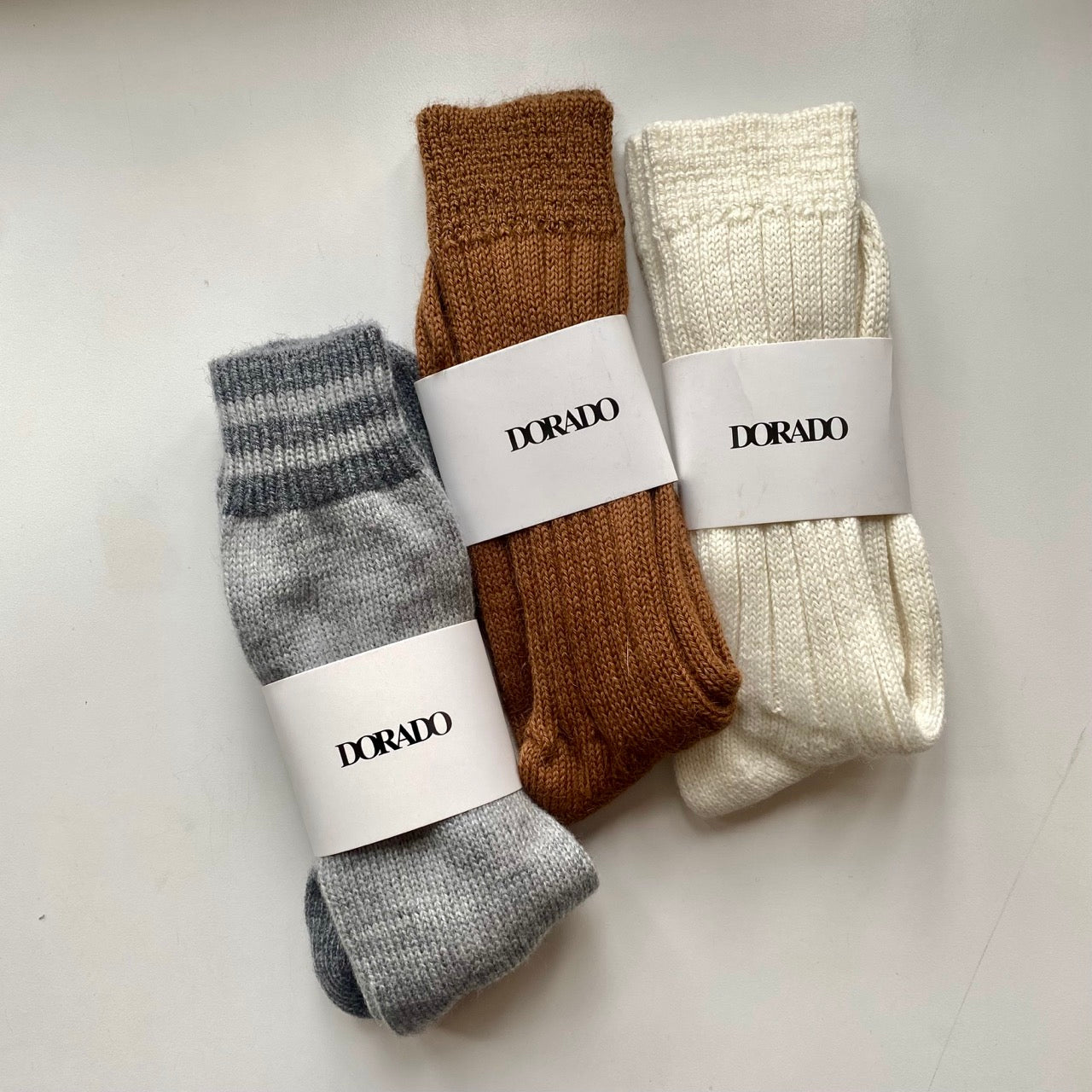 Chaussettes de lecture côtelées tricotées à la main en alpaga Dorado