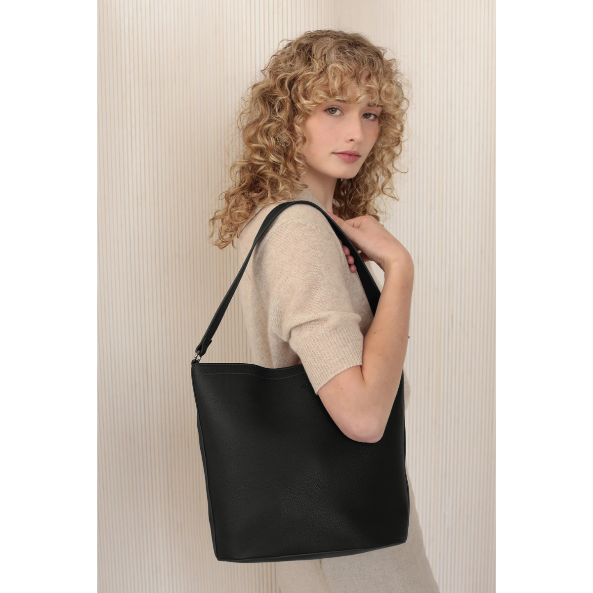Mia Bucket Bag — Black Pebble