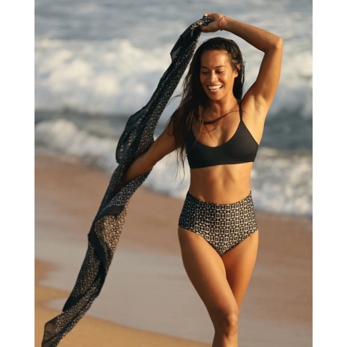 Manhattan Swimsuit Top â Black
