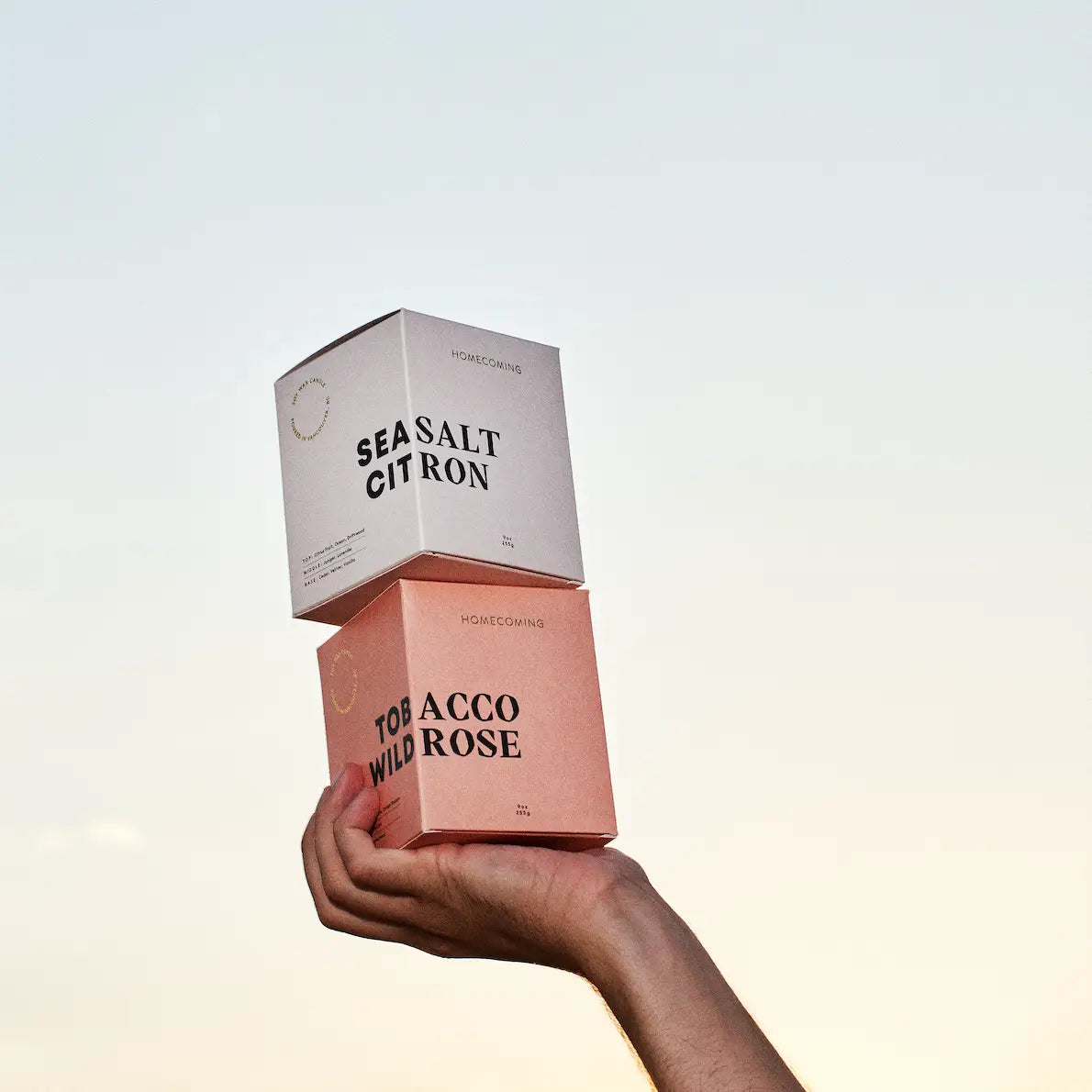 Bougie en cire de soja à la rose sauvage et au tabac