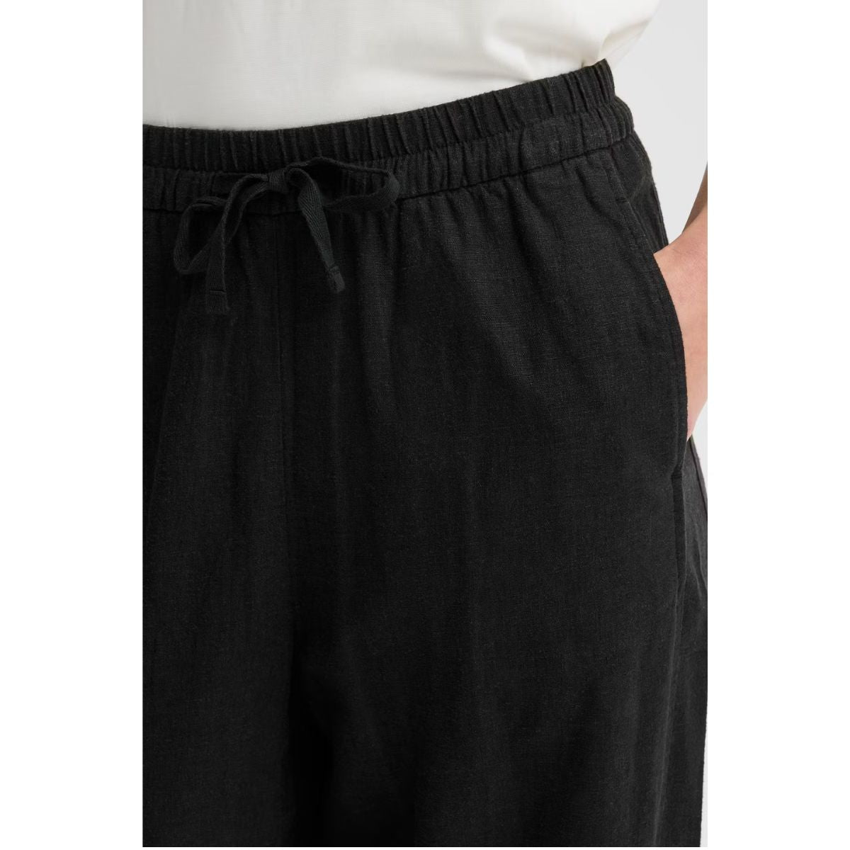 Linno Barrel Linen Pants — Black - Public Mercantile