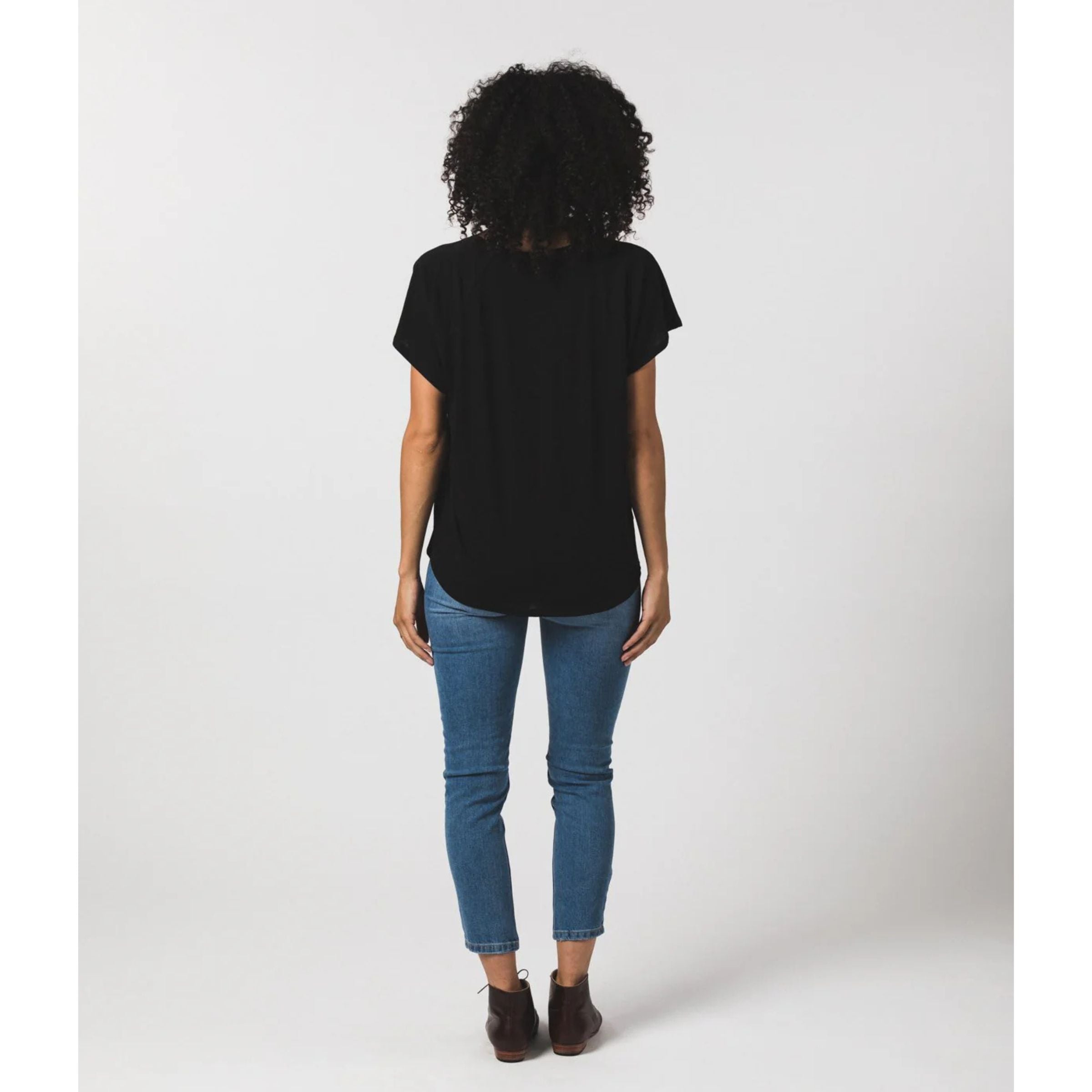 Organic Cotton Raglan Crewneck T-Shirt — Black