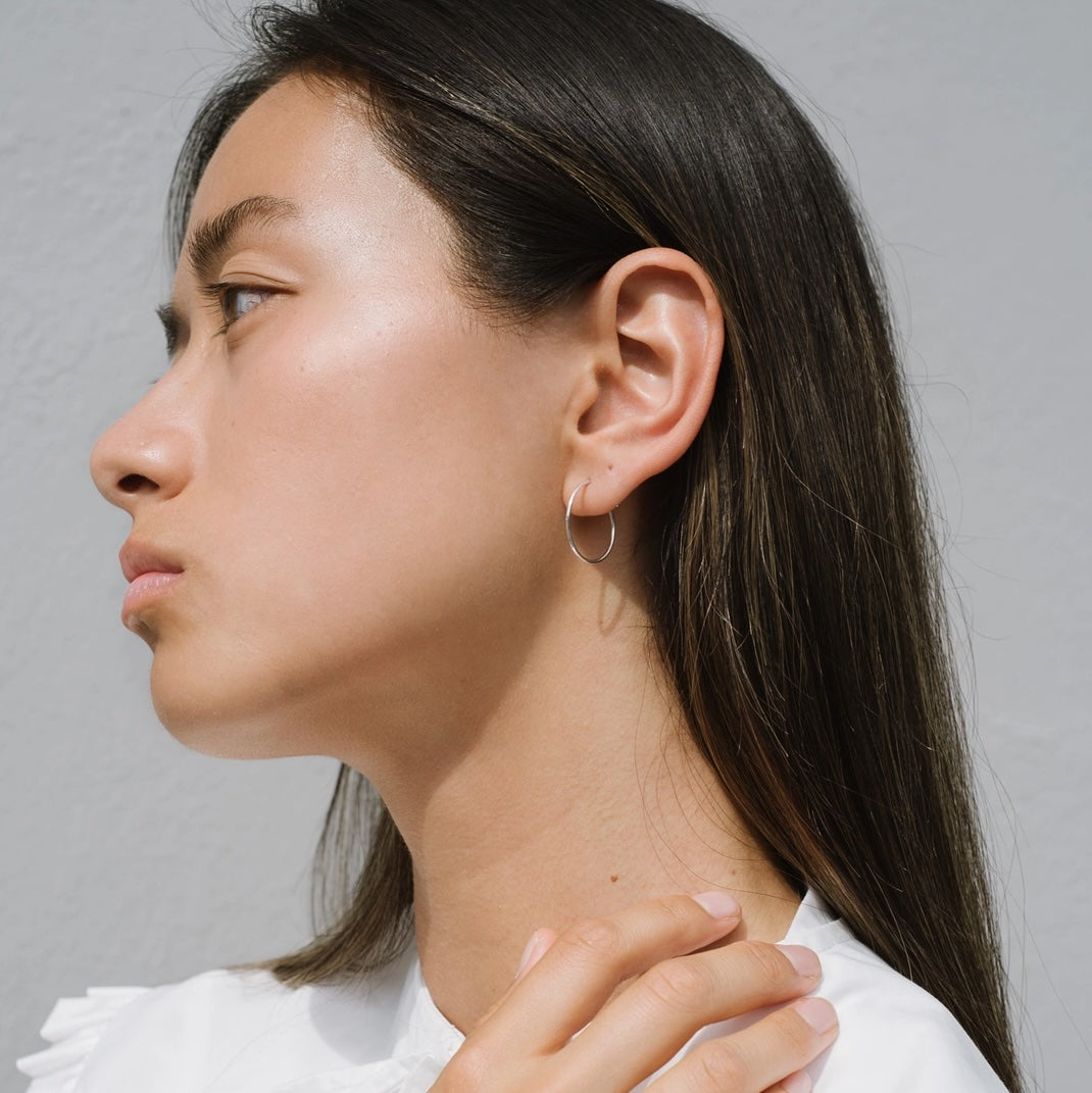 Pull-Me-Through Baby Hoops Silver - Kara Yoo