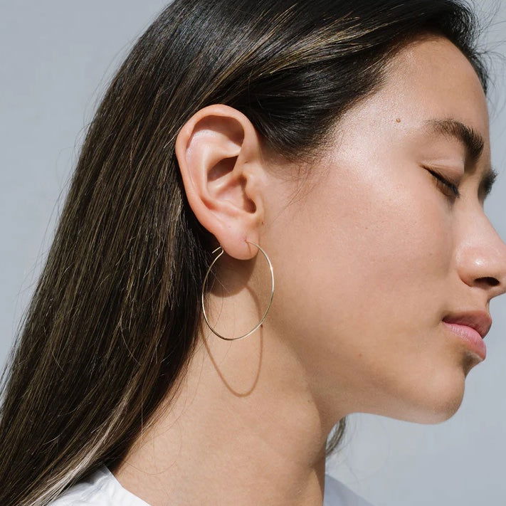 Kara Yoo Pull-Me-Through Medium Hoops - Gold - Public Mercantile