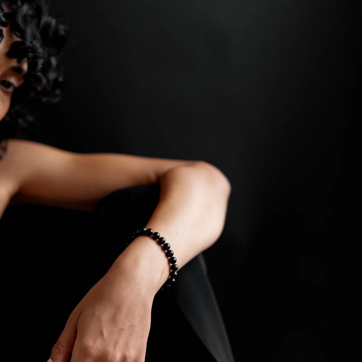 Bracelet Grande Boule Tourmaline Noire — Lisbeth