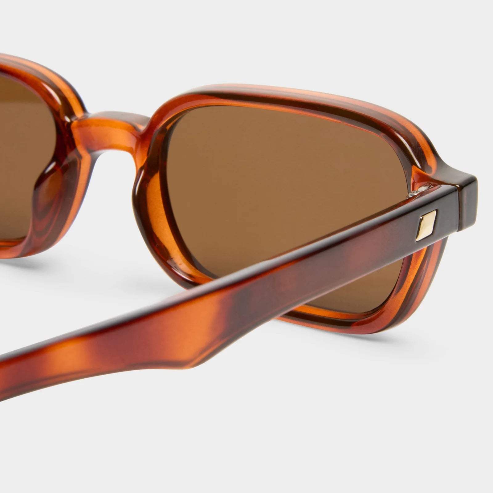 Le Specs Pilferer Sunglasses | Toffee Tort