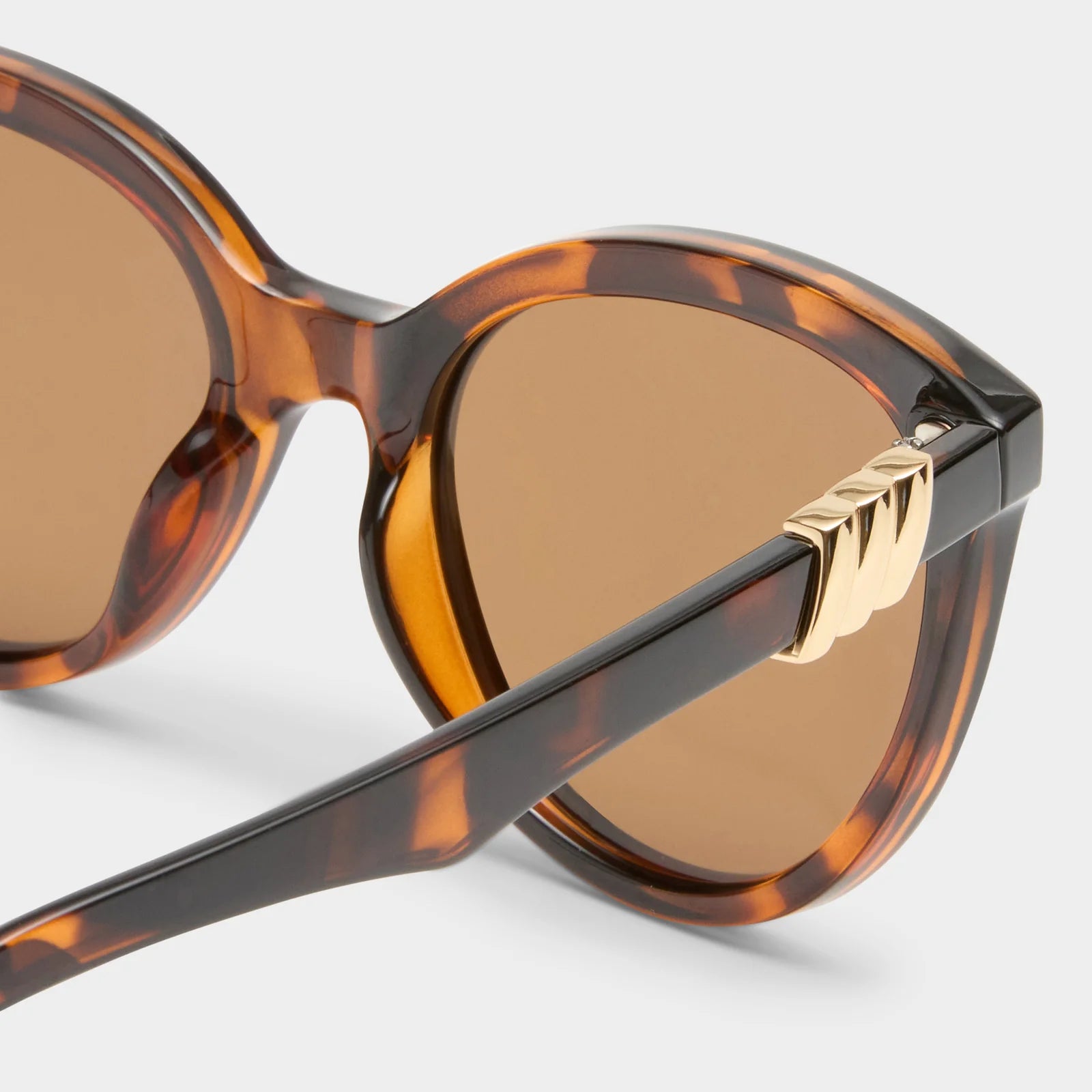 Le Specs The Muse Sunglasses | Tort