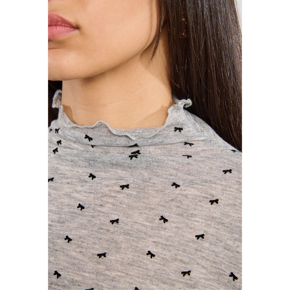 Bow Print Undershirt — Grey