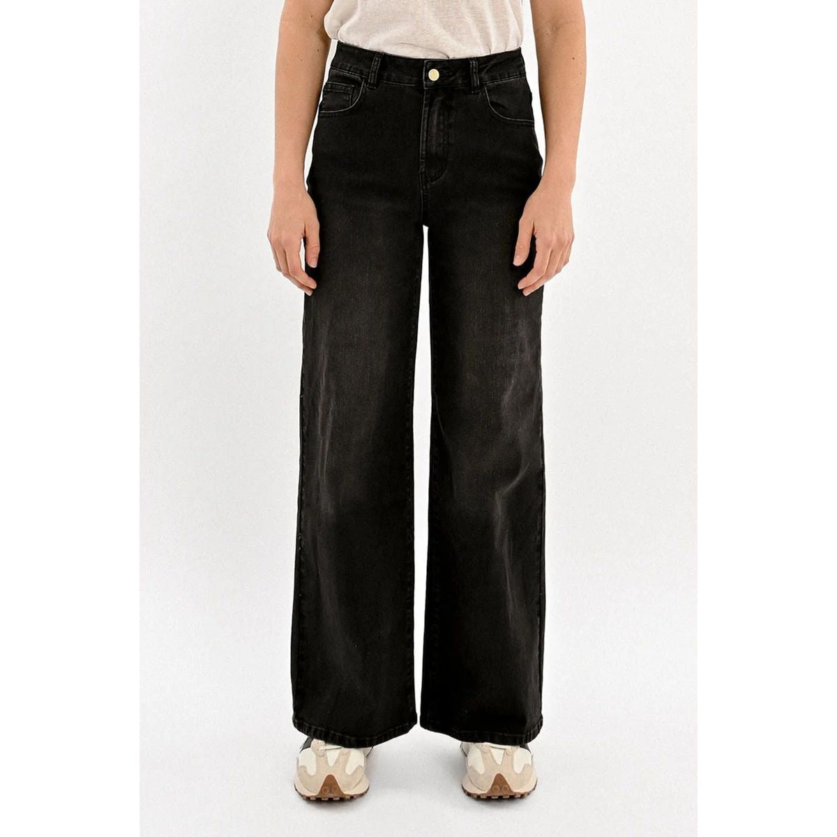High-Waisted Jeans — Black - Public Mercantile