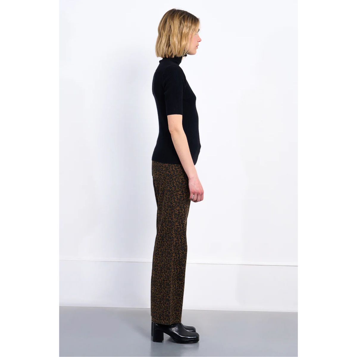 Short-Sleeved Turtleneck Sweater — Black
