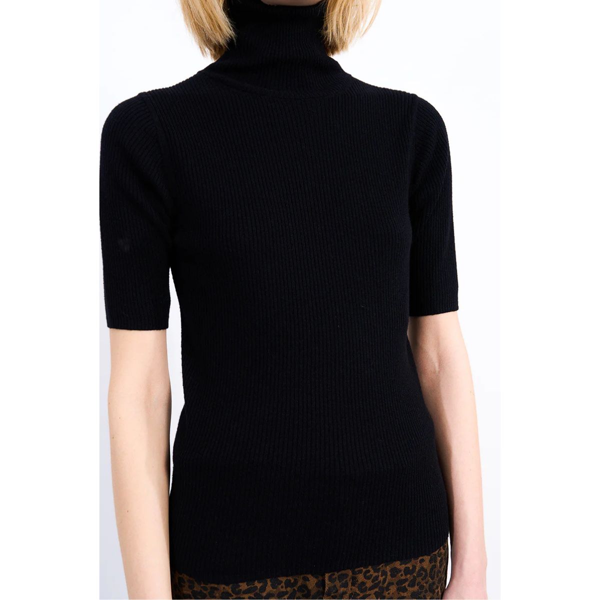 Short-Sleeved Turtleneck Sweater — Black