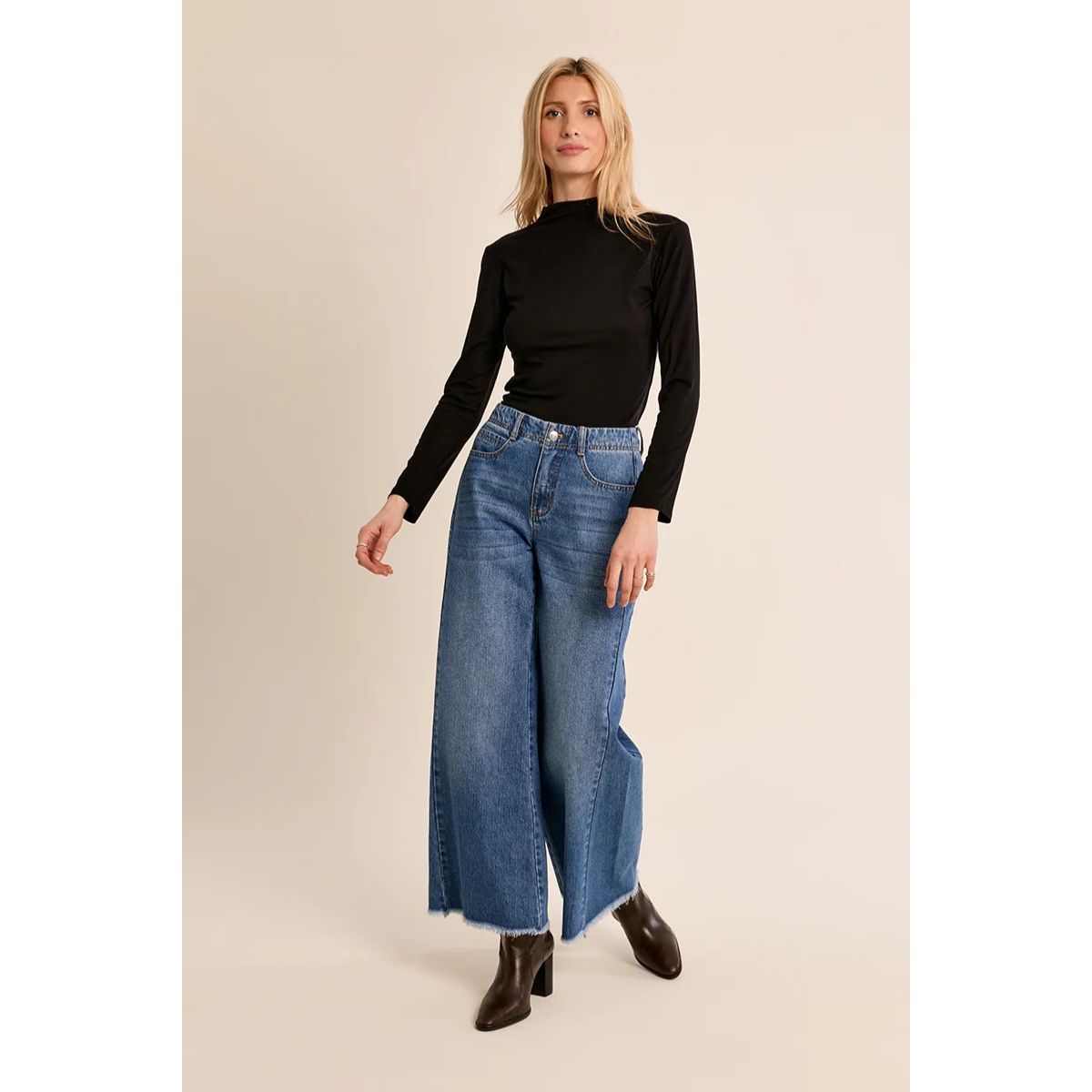Slim Fit Under Shirt — Black - Public Mercantile