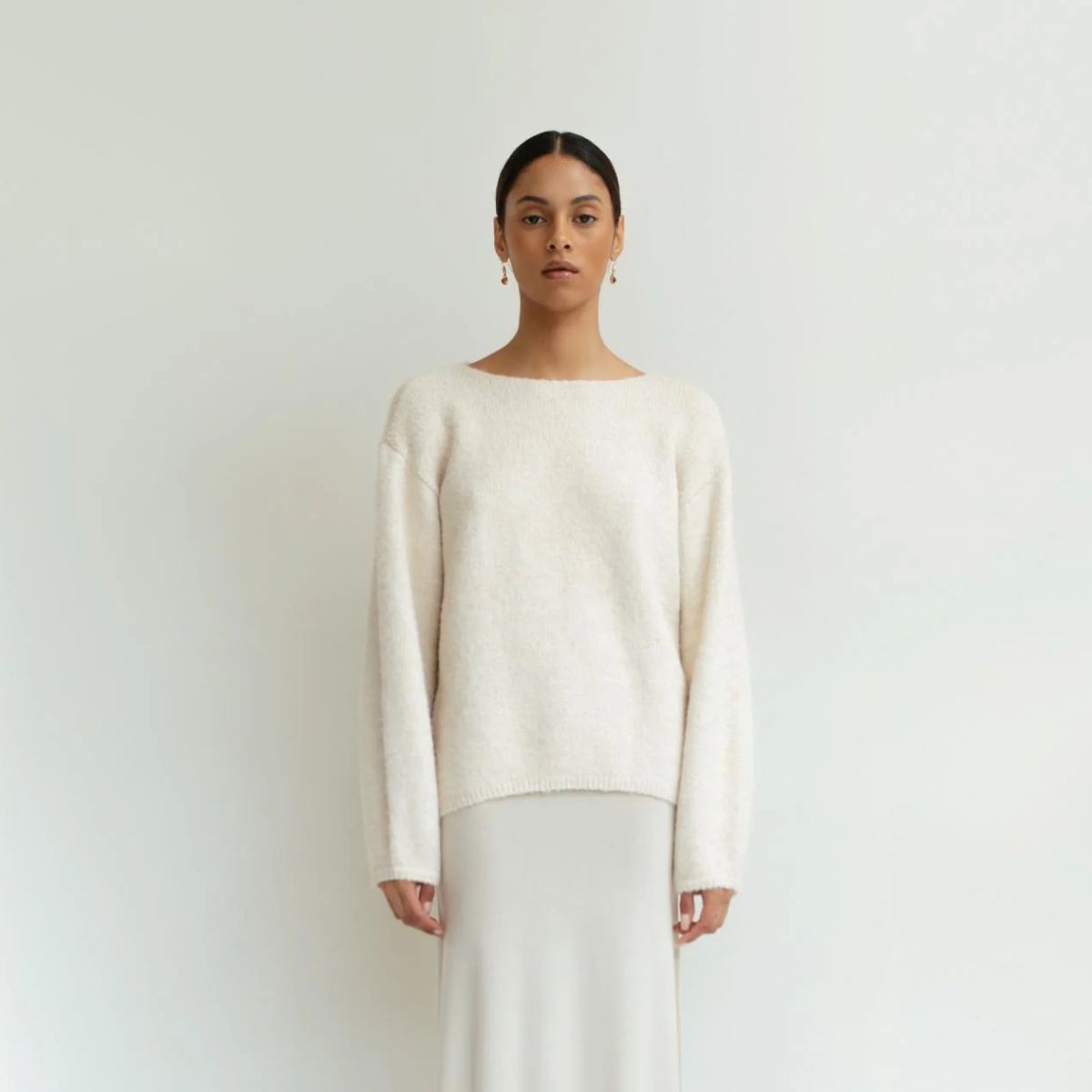 Robe soyeuse Mona avec étiquette en papier — Noir