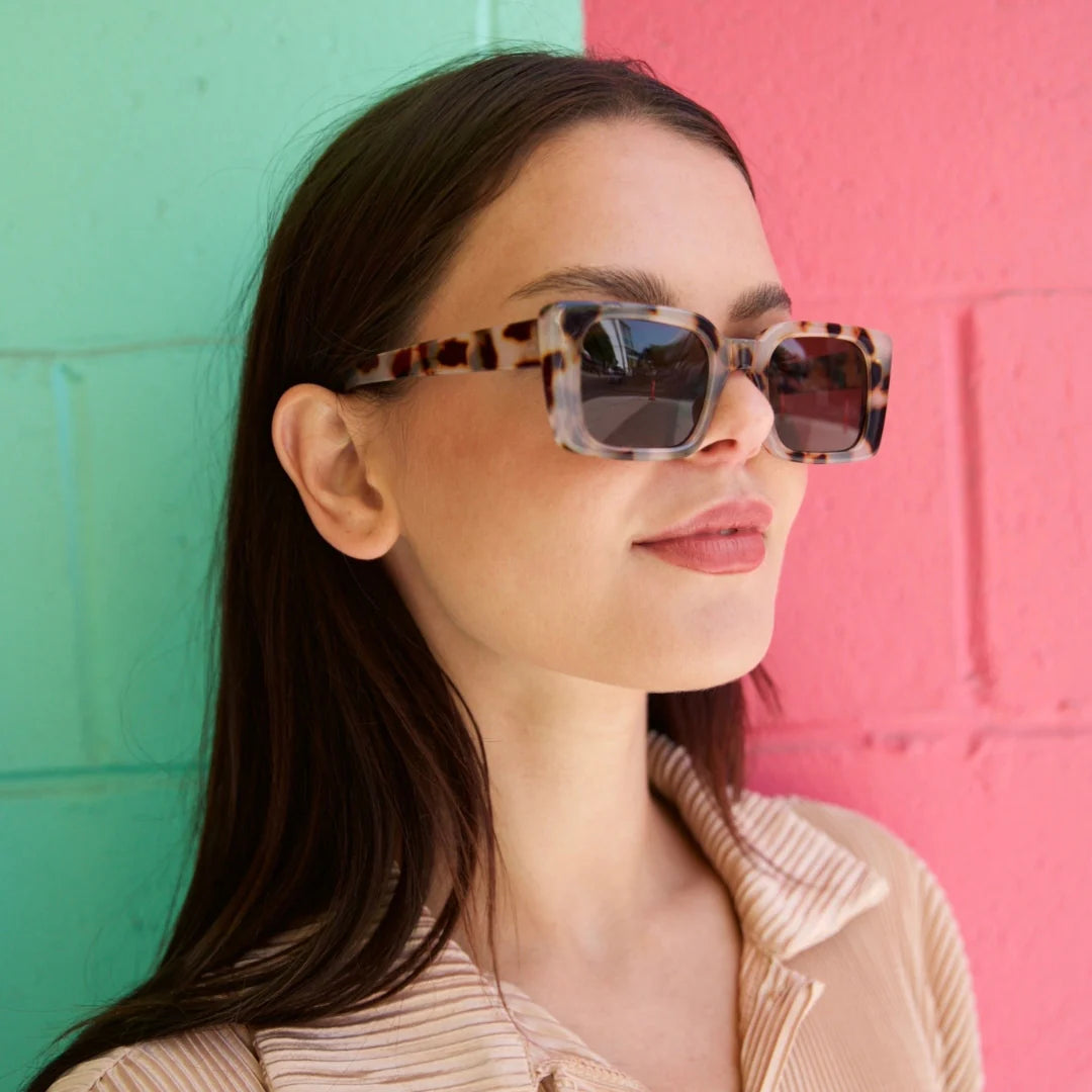 Shady Lady Paige Sunglasses - Light Tortoise