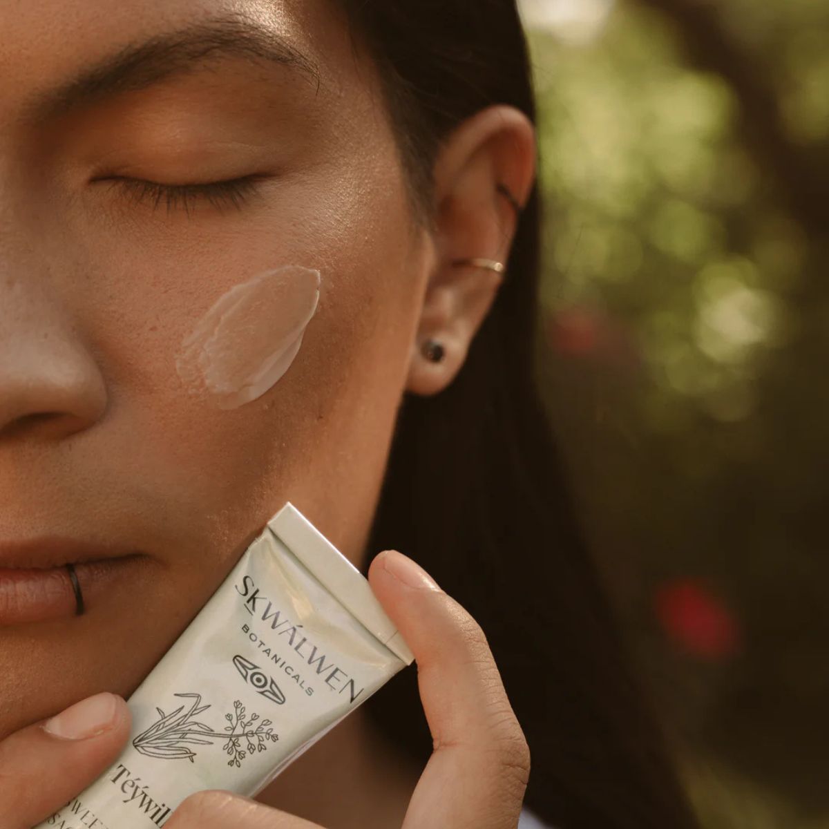 Huile nourrissante pour le visage à la rose sauvage de Kalkáy — Skwálwen Botanicals