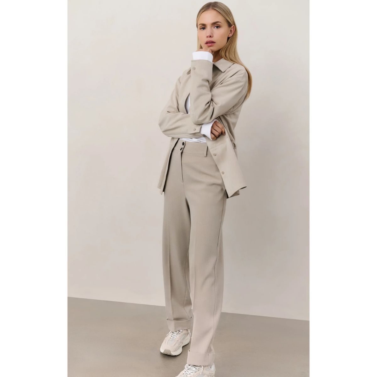 YAYA Highwaisted Straight Trousers — Sand