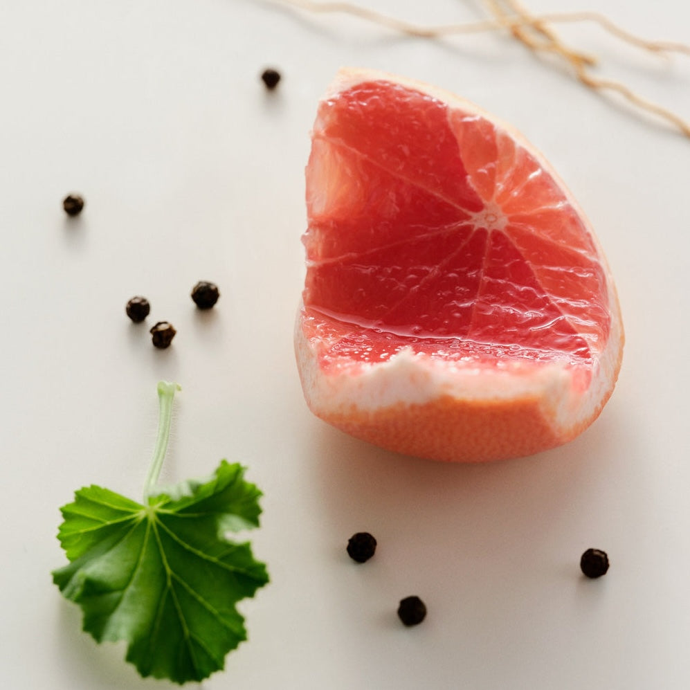 No.09 Vallée de Farney Perfume Oil — Maison Louis Marie - Public Mercantile