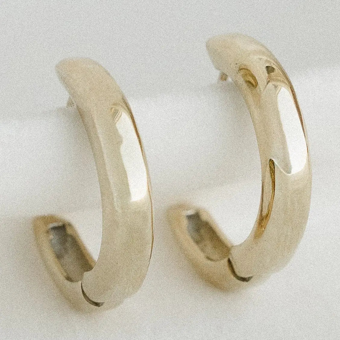 Mini Essential Hoops Earrings - Public Mercantile