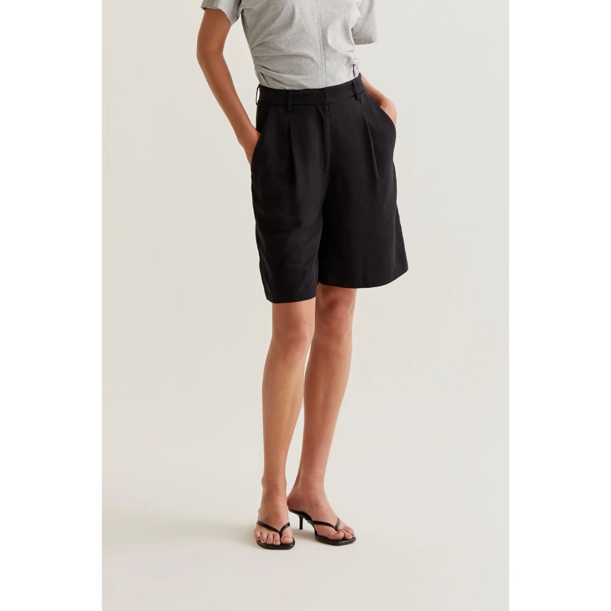 Black Tailored Shorts — Wild Pony - Public Mercantile