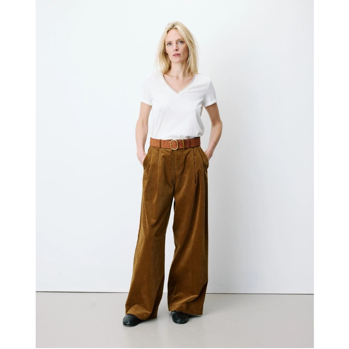 Abriel Wide-Legged Corduroy Pants — Coffee - Public Mercantile
