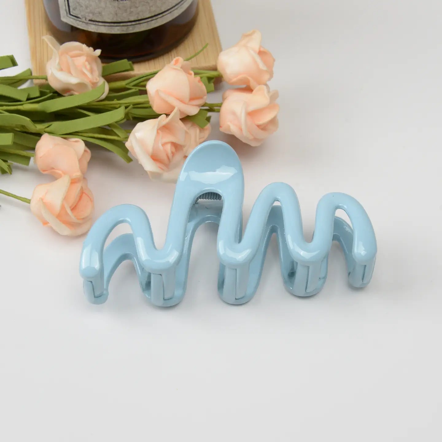 Jelly Squiggle Hair Claw - Public Mercantile