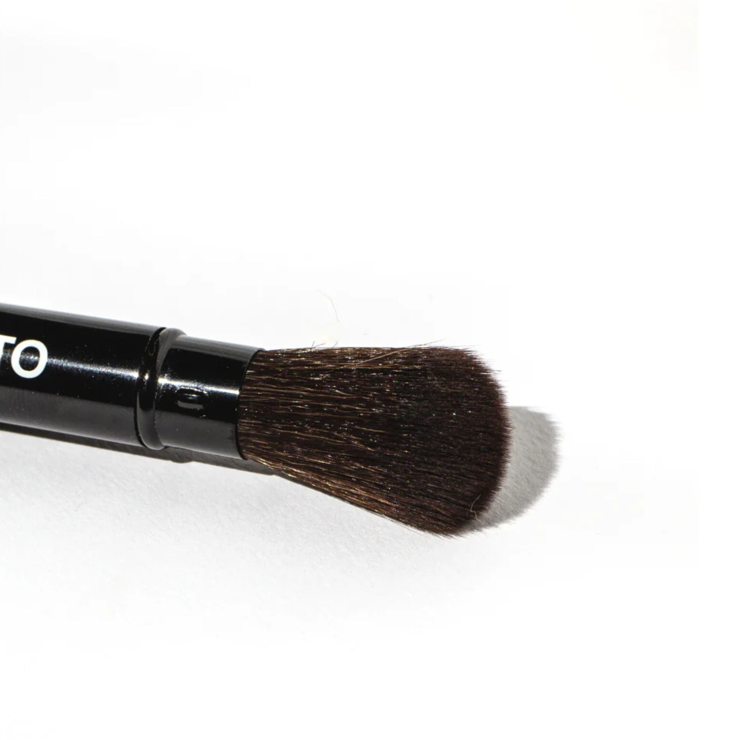 NOTO Lip + Cheek Duo Brush