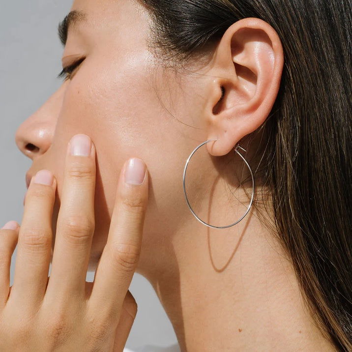 Pull-Me-Through Medium Hoops Silver - Kara Yoo - Public Mercantile