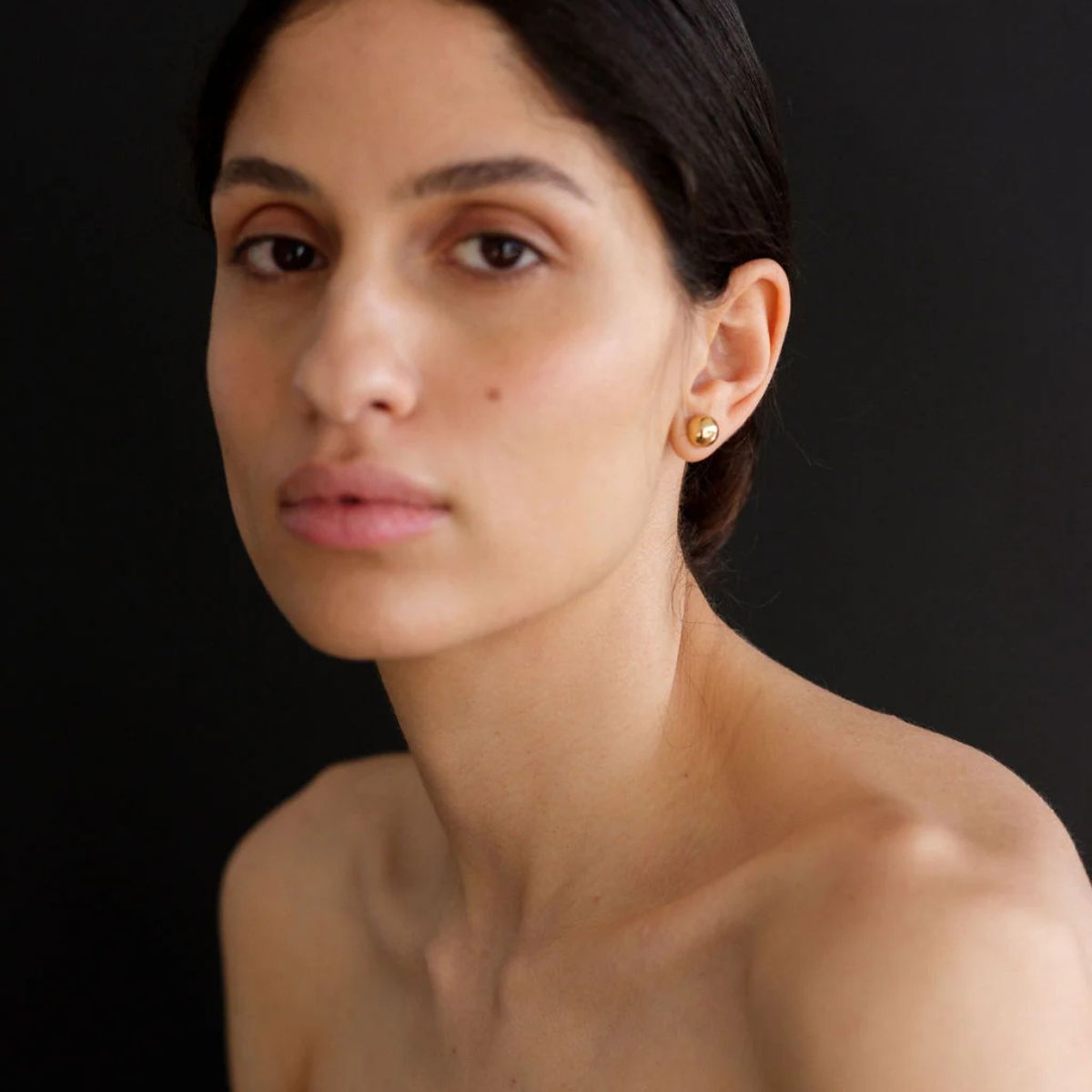 Roan Gold Stud Earrings — Lisbeth