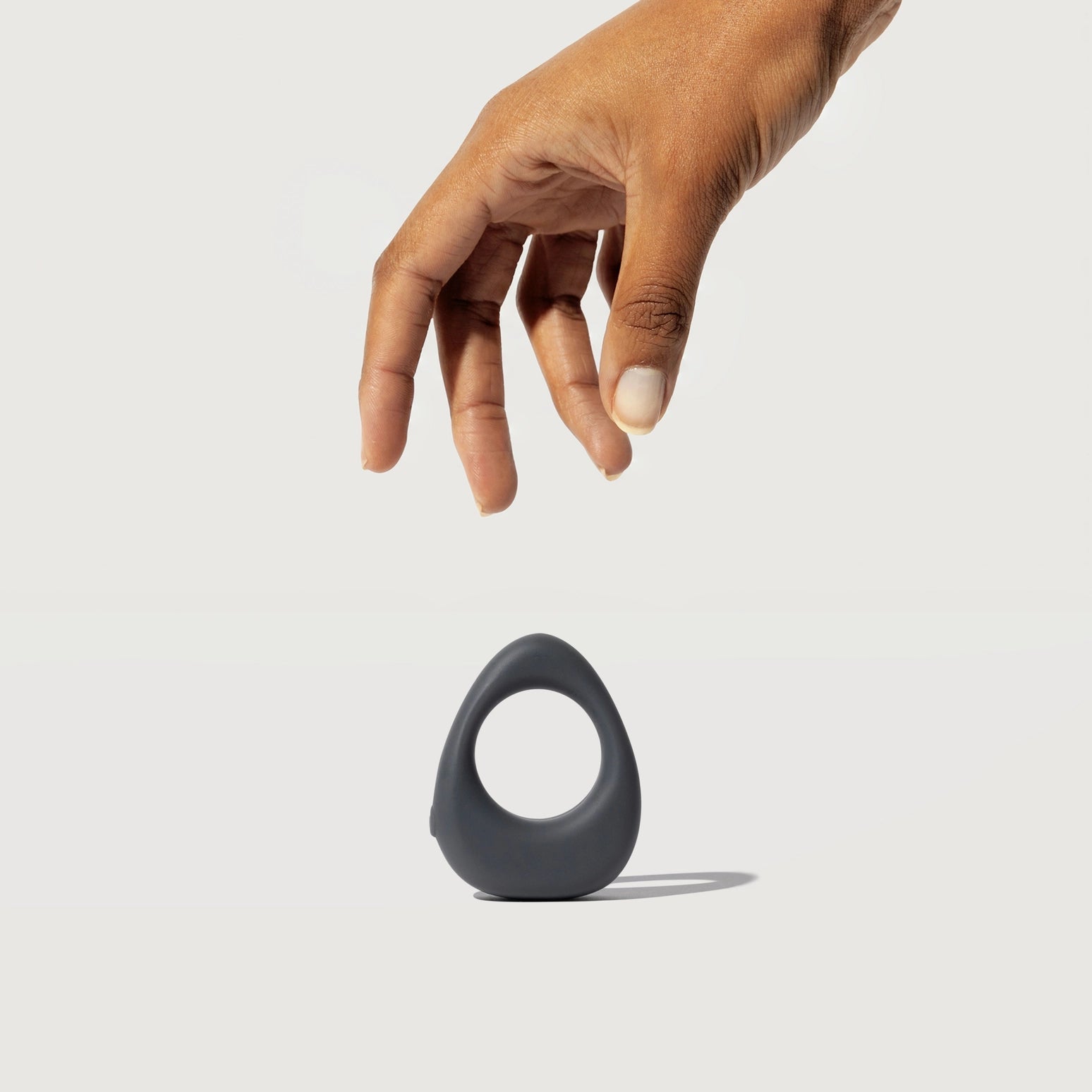 maude Band Vibrating Ring — Charcoal - Public Mercantile