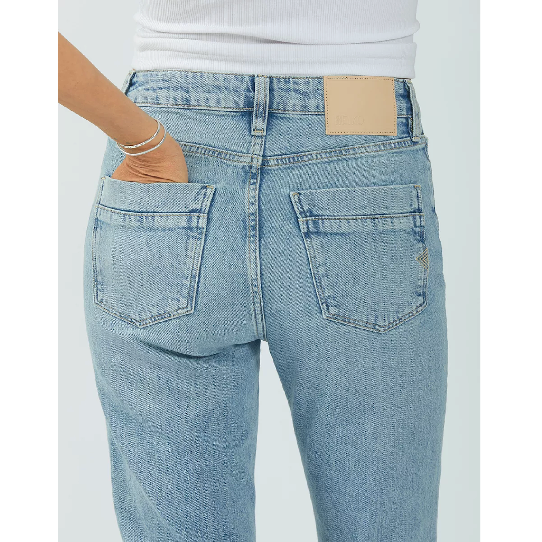 Reiko Miloevo Straight Jeans — Denim 458